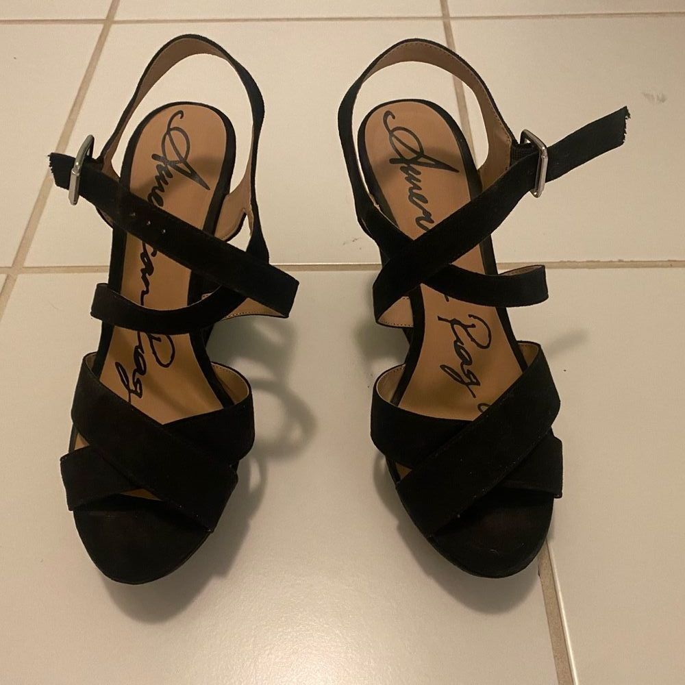 American Rag Wedge Heel Size 7 Strappy Black Suede Feel